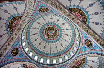Картинка интерьер убранство +роспись+храма манавгат турция мечеть купол узор краски