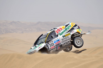Картинка спорт авторалли песок автомобиль гонка