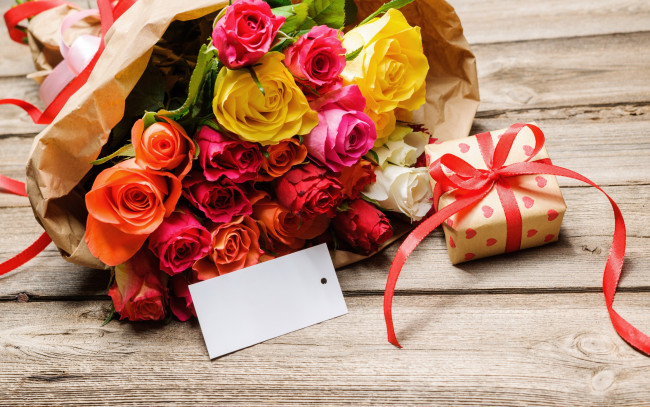 Обои картинки фото цветы, букеты,  композиции, розы, gift, bouquet, roses, подарок, букет, красивые