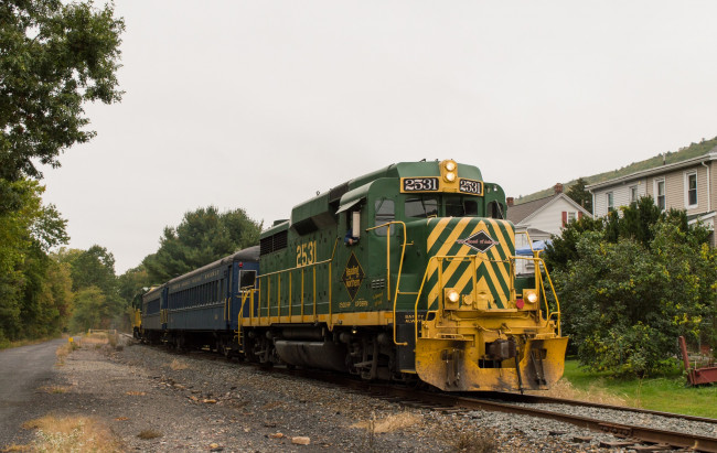 Обои картинки фото техника, поезда, рельсы, состав, локомотив