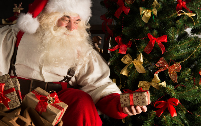 Обои картинки фото праздничные, дед мороз,  санта клаус, christmas, дед, мороз, санта, клаус, подарки, рождество, новый, год, елка