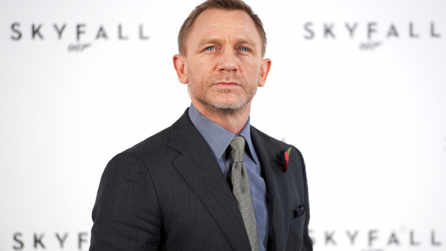 Обои картинки фото мужчины, daniel craig, актер, костюм