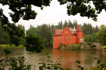 Картинка города дворцы замки крепости красный замок река