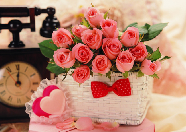 Обои картинки фото цветы, розы, телефон, корзинка