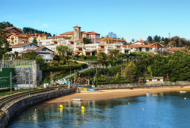 Обои картинки фото gernika-bermeo испания, города, - улицы,  площади,  набережные, побережье, море, дома, испания, курорт