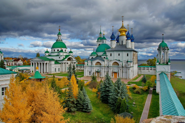 Обои картинки фото спасо-Яковлевский димитриев монастырь, города, - православные церкви,  монастыри, ели, ландшафт, россия, монастырь