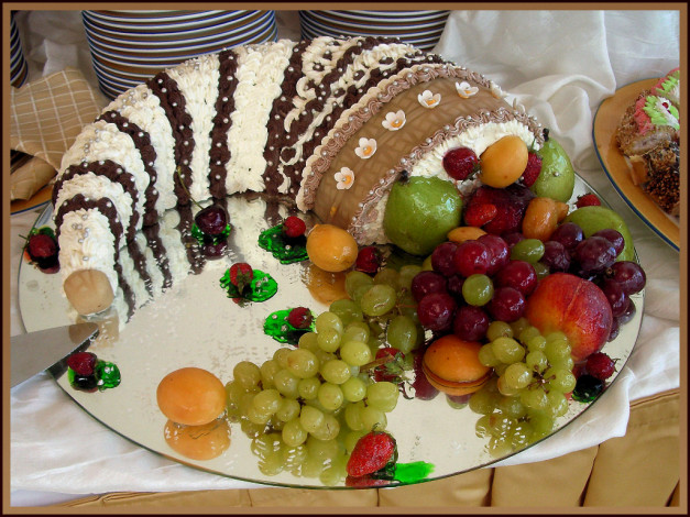 Обои картинки фото рог, изобилия, еда, фрукты, ягоды