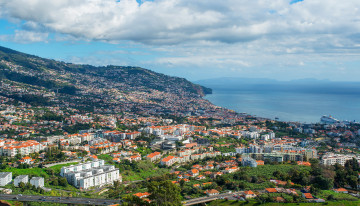 Картинка funchal+madeira+португалия города -+панорамы португалия мадейра дома море панорама