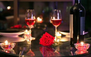 Картинка еда напитки +вино бокалы свечи роза