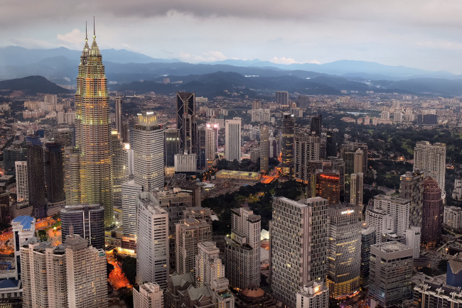 Обои картинки фото kuala lumpur, города, куала-лумпур , малайзия, панорама, башни