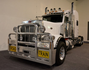 обоя peterbilt, автомобили, седельные, грузовики, классические, тягачи, сша, company, motors