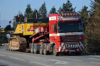 обоя daf xf 105, автомобили, daf , выставка, улица, седельные, тягачи, нидерланды, daf, шасси, nv, trucks, автобусы