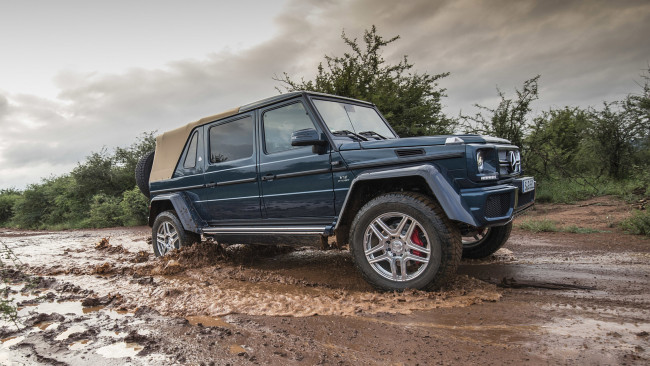 Обои картинки фото mercedes-maybach g-650 landaulet 2018, автомобили, mercedes-benz, 2018, landaulet, g-650, mercedes-maybach