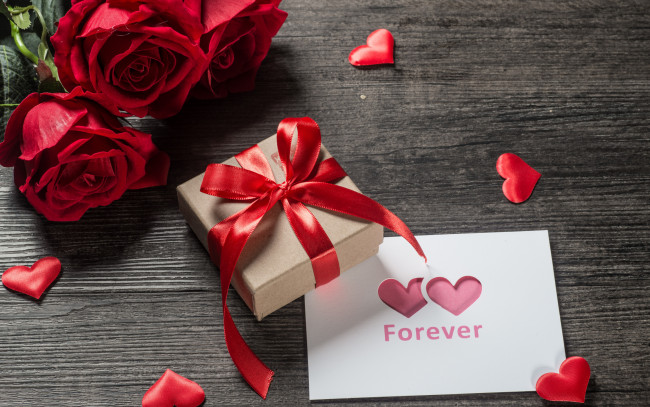 Обои картинки фото праздничные, подарки и коробочки, красные, сердце, розы, подарок, букет