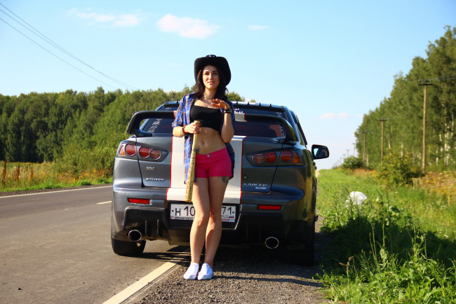 Обои картинки фото автомобили, -авто с девушками, mitsubishi, lancer