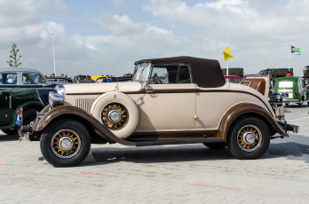 Картинка plymouth+pd+4+convertible+1933 автомобили выставки+и+уличные+фото автошоу выставка ретро история