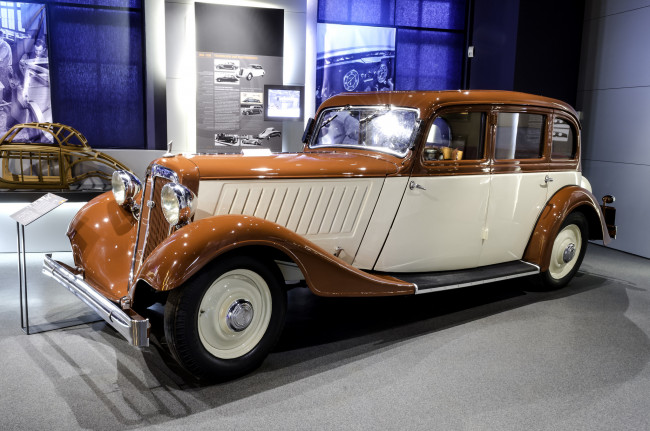 Обои картинки фото audi front 225 limousine coachwork horch 1935, автомобили, выставки и уличные фото, история, выставка, автошоу, ретро