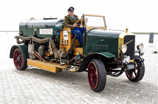 Обои картинки фото bergmann 350020 , berlin,  watering carriage 1922, автомобили, выставки и уличные фото, ретро, автошоу, выставка, история