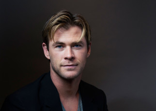 обоя chris hemsworth, мужчины, портрет, victoria, will, фотограф, актер, крис, хемсворт