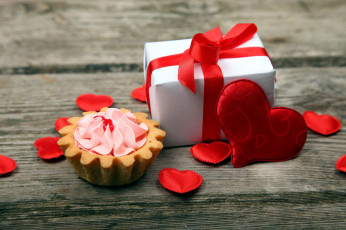Картинка праздничные день+святого+валентина +сердечки +любовь капкейк сердце подарок