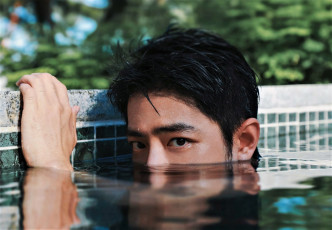 Картинка мужчины xiao+zhan лицо бассейн