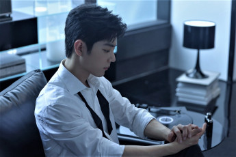 Картинка мужчины xiao+zhan актер рубашка комната