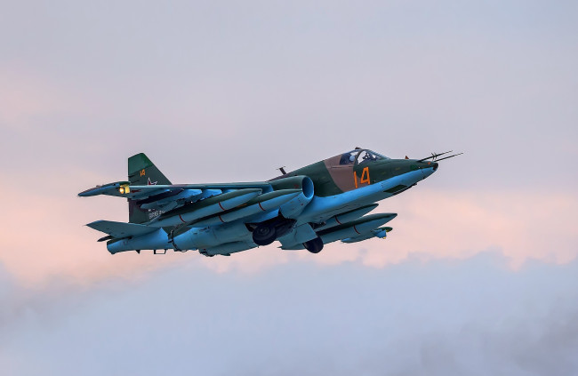 Обои картинки фото su-25, авиация, боевые самолёты, ввс, россия