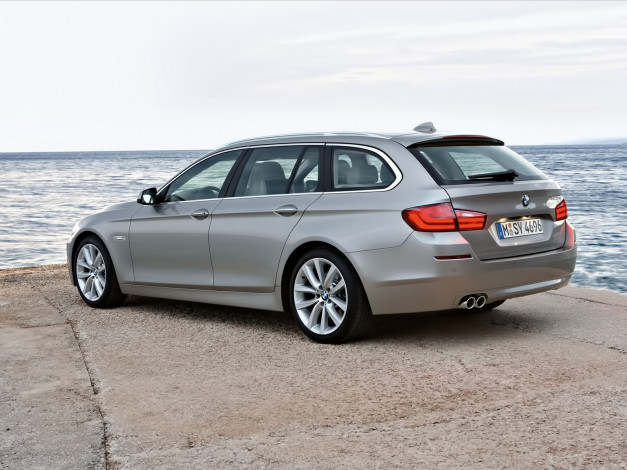 Обои картинки фото bmw, series, touring, 2011, автомобили