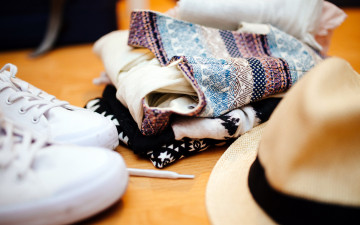 Картинка разное одежда +обувь +текстиль +экипировка кроссовки шляпа