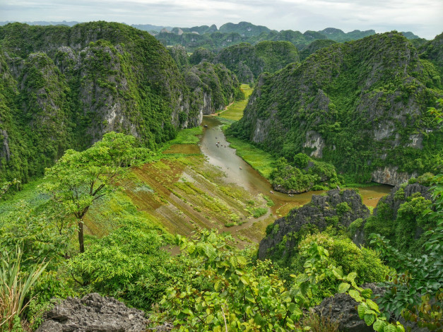 Обои картинки фото вьетнам, природа, горы, деревья, водоем