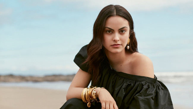 Обои картинки фото camila mendes,  vogue 2019, девушки, знаменитости, камила, мендес, журнал, vogue, 2019, фотосессия