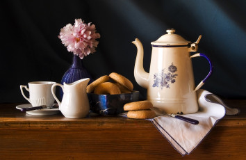 Картинка еда натюрморт цветок бублики чайник соусник