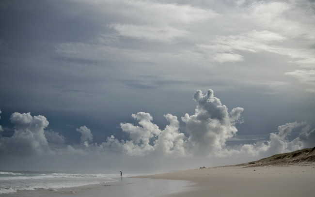 Обои картинки фото природа, облака, небо, берег, море
