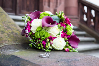 Картинка цветы букеты +композиции rings wedding roses каллы букет bouquet-calla lilies flowers свадьба кольца розы