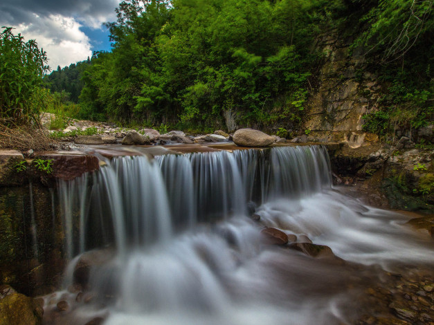 Обои картинки фото природа, водопады, лес, водопад, река