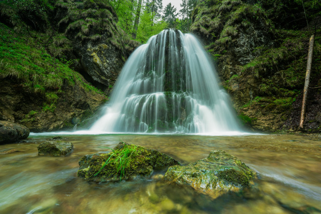 Обои картинки фото природа, водопады, водопад, река, лес