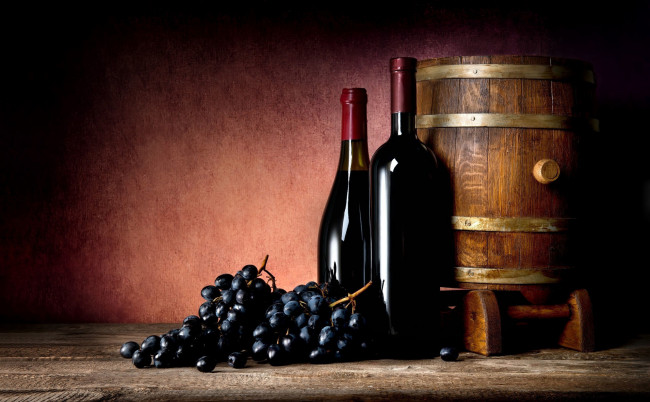 Обои картинки фото еда, напитки,  вино, виноград, вино, бутылки, бочка