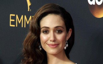 Картинка девушки emmy+rossum портрет