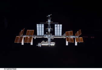 Картинка космос космические корабли станции станция мир