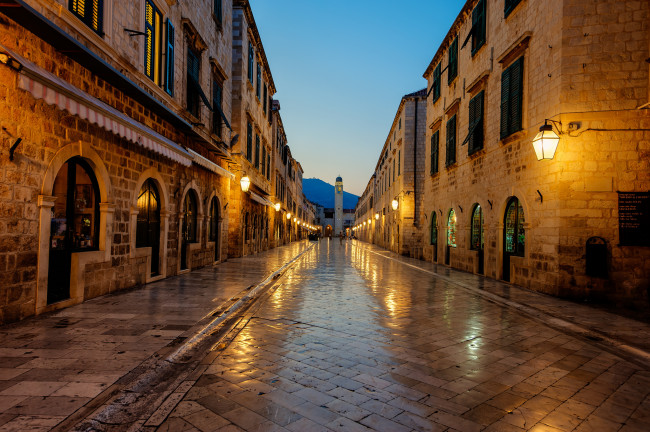 Обои картинки фото dubrovnik, croatia, города, дубровник, хорватия, архитектура, улица, огни, мрамор, восход солнца, дом