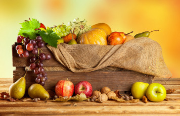 обоя еда, фрукты и овощи вместе, листья, орехи, виноград, груша, тыква, ящик