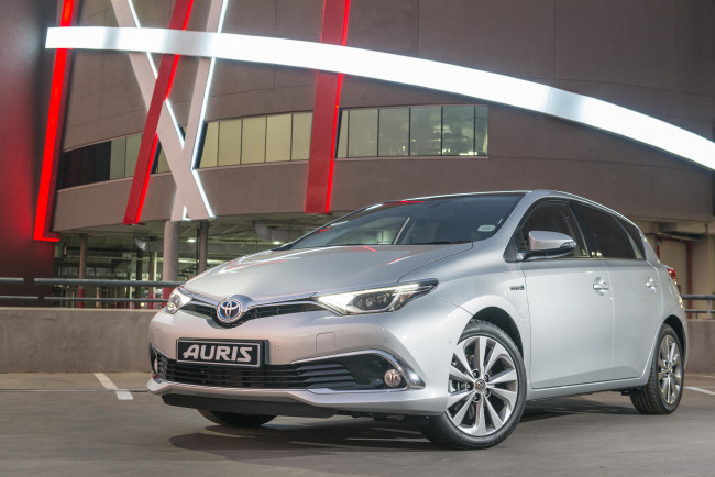 Обои картинки фото автомобили, toyota, auris, hybrid, za-spec, 2015г