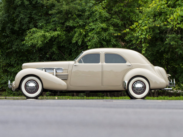 Обои картинки фото автомобили, cord, 1937г, 812, supercharged, custom, beverly, sedan, bustlback