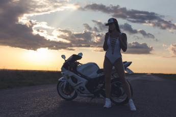 Картинка мотоциклы мото+с+девушкой окси crazy vamp коновалова Чувагина