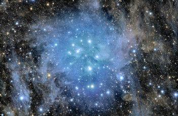 Картинка космос галактики туманности m45 скопление плеяды