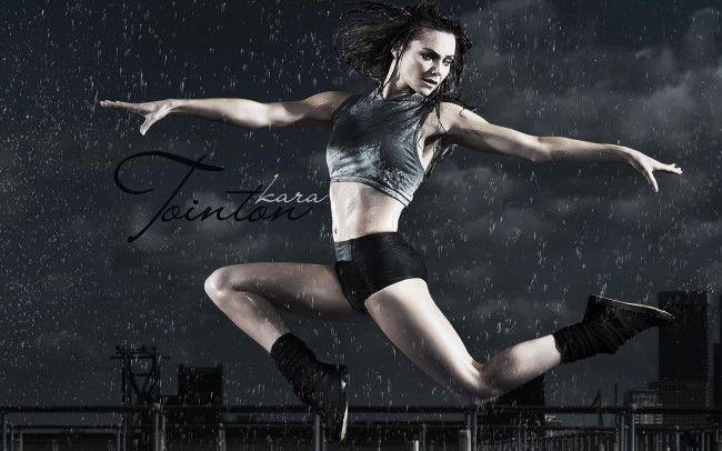 Обои картинки фото Kara Tointon, девушки, прыжок