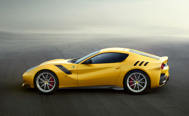 Обои картинки фото автомобили, ferrari, желтый, 2015г, f12tdf