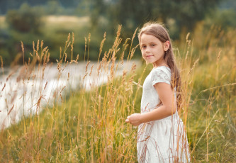Картинка разное дети девочка платье трава