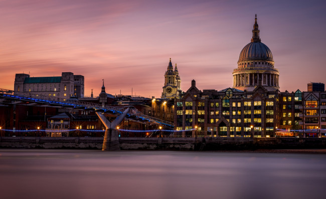 Обои картинки фото millennium bridge, города, лондон , великобритания, собор, мост, река, ночь