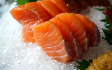Картинка еда рыба +морепродукты +суши +роллы лед ломтики форель